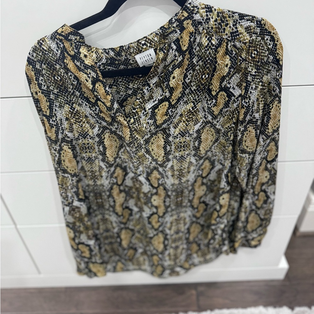 Snake Blouse - Not Sheer